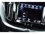 Volvo XC60 2.0 Recharge T8 AWD R-Design | Pilot Assist | Camera | Trekhaak | B&W |