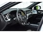 Volvo XC60 2.0 Recharge T8 AWD R-Design | Pilot Assist | Camera | Trekhaak | B&W |