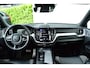 Volvo XC60 2.0 Recharge T8 AWD R-Design | Pilot Assist | Camera | Trekhaak | B&W |