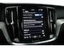 Volvo V60 2.0 T8 Plug-in hybrid AWD Ultra Dark | Pano-dak | Head-up | 360 camera | Trekhaak | H&K Audio |