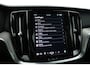 Volvo V60 2.0 T8 Plug-in hybrid AWD Ultra Dark | Pano-dak | Head-up | 360 camera | Trekhaak | H&K Audio |
