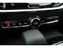 Volvo V60 2.0 T8 Plug-in hybrid AWD Ultra Dark | Pano-dak | Head-up | 360 camera | Trekhaak | H&K Audio |