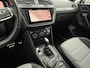 Volkswagen Tiguan 2.0 TSI 4-Motion 3xR-Line 220 Pk Pano/ACC/Head Up/Trekhaak/LED/Camera/Navigatie/Car Play/PDC/20 Inch/Apk 05-2026