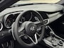 Alfa Romeo Giulia 2.0 TURBO 200pk Super I Veloce InterieurI I Harman Kardon I Stoel - en Stuurverwarming I Adaptieve Cruise I Keyless Entry I Dodehoek Detectie I