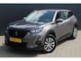 Peugeot 2008 1.2 Active | incl. 12 maanden garantie | Trekhaak | Navigatie | Cruise control | DAB+ | Airco | Parkeersensoren | Isofix | LED koplampen | Apple carplay / Android auto | Dealer onderhouden |
