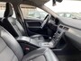 Volvo V70 2.5FT Momentum 230PK H.LEER / ECC / PDC / TREKHAAK