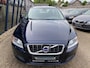 Volvo V70 2.5FT Momentum 230PK H.LEER / ECC / PDC / TREKHAAK