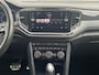 Volkswagen T-Roc 1.5 TSI Sport LED | Trekhaak | Carplay | Camera | PDC