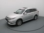 Mitsubishi Outlander 240pk PHEV Instyle 360° Camera | Adapt. Cruise | Navi | Parkeersens. v+a | Stoel-/stuurverw. | Panoramadak
