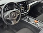 Volvo V60 2.0 B3 Momentum / NL Auto / Wegklapbare Trekhaak / Android Auto/ Apple Carplay /
