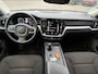 Volvo V60 2.0 B3 Momentum / NL Auto / Wegklapbare Trekhaak / Android Auto/ Apple Carplay /