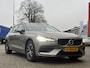 Volvo V60 2.0 B3 Momentum / NL Auto / Wegklapbare Trekhaak / Android Auto/ Apple Carplay /