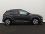 Hyundai Kona Electric EV Premium 64 kWh 100% EV. / Schuifdak / Navigatie / Pdc+Camera / Xenon / Leder / stoelverwarming / Cruise-ctr. / Carplay / Apk sep-2025