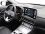 Hyundai Kona Electric EV Premium 64 kWh 100% EV. / Schuifdak / Navigatie / Pdc+Camera / Xenon / Leder / stoelverwarming / Cruise-ctr. / Carplay / Apk sep-2025