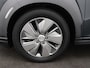 Hyundai Kona Electric EV Premium 64 kWh 100% EV. / Schuifdak / Navigatie / Pdc+Camera / Xenon / Leder / stoelverwarming / Cruise-ctr. / Carplay / Apk sep-2025