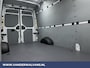 Volkswagen Crafter 2.0 TDI 141pk L4H3 L3H2 Euro6 ** Airco | 3000kg trekhaak | Cruisecontrol | Parkeersensoren Bijrijdersbank