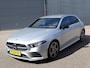 Mercedes-Benz A-klasse 180 Business Solution AMG Automaat, Camera, Sfeerverlichting, Navigatie, Multimedia, Airco/ECC, CruiseControl, Leder/Alcantara, Parkeersensoren, LM-velgen
