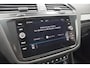 Volkswagen Tiguan 1.5 TSI 150pk Highline R Line Aut. [ LED Virtual Dynaudio Trekhaak ]