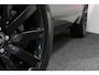 Land Rover Range Rover Velar 2.0 P300 Turbo AWD R-Dynamic HSE / Panoramadak / Meridian Sound System / Elektr. verstelbare voorstoelen + memory / Head-up Display / Stoelverwarming / 360 Park Distance Control / Dodehoek sensor / Achteruitrijcamera / Stuurwiel verwarming / Matrix LED / 21'' LMV / Voorruit verwarmbaar / Design pakket Black / DAB / Adaptive Dynamics / Luxe lederen bekleding