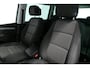 Volkswagen Sharan 1.4 TSI Comfortline 7p. / Derde zitrij / Apple Carplay - Andriod Auto / Stoelverwarming / Cruise Control / Climatronic / 16'' LMV / Elektr. achterklep / Parkeersensoren v + a / Schuifdeur links & rechts / Licht & zicht pakket / Privacy glas / Auto Hold