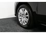Volkswagen Sharan 1.4 TSI Comfortline 7p. / Derde zitrij / Apple Carplay - Andriod Auto / Stoelverwarming / Cruise Control / Climatronic / 16'' LMV / Elektr. achterklep / Parkeersensoren v + a / Schuifdeur links & rechts / Licht & zicht pakket / Privacy glas / Auto Hold