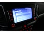 Volkswagen Sharan 1.4 TSI Comfortline 7p. / Derde zitrij / Apple Carplay - Andriod Auto / Stoelverwarming / Cruise Control / Climatronic / 16'' LMV / Elektr. achterklep / Parkeersensoren v + a / Schuifdeur links & rechts / Licht & zicht pakket / Privacy glas / Auto Hold