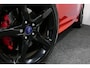 Ford Focus 1.5 Red Edition / Orig. Nederlands / Speciale uitvoering / Black Style / Navigatie / Cruise Control / 18'' LMV / Sportstoelen / Parkeerassistent / Parkeersensoren v+ a / Buitenspiegels elektr. inklap- & verwarmbaar / Airco / Dakspoiler / Privacy glas / Best. stoel in hoogte verstelbaar / Racing Red