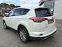 Toyota RAV4 2.5 HYBRID AWD EXECUTVE AFN-TREKHAAK 1650KG TREKGEW BLIND-SPOT PARK-SENSOREN STOELVERW 360° CAMERA LEDER MEMORY JBL-AUDIO NAVI AD-CRUISE NL-AUTO 1E-EIG