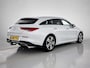 Mercedes-Benz CLA Shooting Brake 200 Business Luxury(NL-auto, 1e Eig, Dealer OnderH, Panorama, SfeerV, Trekhaak, Etc)