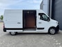 Renault Master 2.3 - 135PK T35 dCi L2H2 Work Edition | BPM VRIJ | Navi | Trekhaak | Camera | Airco | Cruise Control | Volledig Betimmerd | Licht & Regen Sensor | Apple CarPlay/Android Auto |