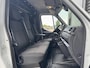Renault Master 2.3 - 135PK T35 dCi L2H2 Work Edition | BPM VRIJ | Navi | Trekhaak | Camera | Airco | Cruise Control | Volledig Betimmerd | Licht & Regen Sensor | Apple CarPlay/Android Auto |