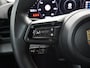 Porsche Taycan Performance 84 kWh | SOH 93% | PASM | Panoramadak | Ele. laadklep | Sport-Chrono-Pakket | Warmtepomp | Motorsound-Systeem | Achteruitrijcamera | Adaptieve Cruise Control | Comfort-Stoelen 14-weg + Memory | Rijassistent systeem |