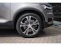 Volvo XC40 1.5 T5 Recharge Inscription | Stoel & Stuurverwarming | Elek. Stoelen & Geheugen | Harman/Kardon | Adaptieve Cruise + Pilot Assist | Semi Elek. Trekhaak | Parkeer Camera + Sensoren