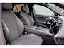 Mercedes-Benz E-klasse 300 e AMG Line Aut9 | MBUX Hyperscreen | Distronic+ | Burmester | Panoramadak | Memory | 3D-Display | Trekhaak | Digital Light | HUD | Surround Camera |