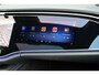 Mercedes-Benz E-klasse 300 e AMG Line Aut9 | MBUX Hyperscreen | Distronic+ | Burmester | Panoramadak | Memory | 3D-Display | Trekhaak | Digital Light | HUD | Surround Camera |