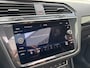 Volkswagen Tiguan 1.4 TSI 4Motion Highline R-Line / NL Auto / 2000kg Trekgewicht / Trekhaak Wegklapbaar / Schuifkanteldak / Android Auto/Applecarplay / Digital Cockpit / Navi /