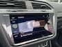 Volkswagen Tiguan 1.4 TSI 4Motion Highline R-Line / NL Auto / 2000kg Trekgewicht / Trekhaak Wegklapbaar / Schuifkanteldak / Android Auto/Applecarplay / Digital Cockpit / Navi /