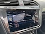 Volkswagen Tiguan 1.4 TSI 4Motion Highline R-Line / NL Auto / 2000kg Trekgewicht / Trekhaak Wegklapbaar / Schuifkanteldak / Android Auto/Applecarplay / Digital Cockpit / Navi /