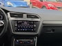 Volkswagen Tiguan 1.5 TSI R-Line nieuw model/ IQled/trekhaak/camera