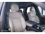 Land Rover Discovery 5 2.0 Td4 HSE Luxury 7p. | Dealer OH | Meridian | Trekhaak | DAB | Cold Climate pack | Nieuwe motor |