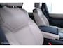 Land Rover Discovery 5 2.0 Td4 HSE Luxury 7p. | Dealer OH | Meridian | Trekhaak | DAB | Cold Climate pack | Nieuwe motor |