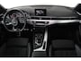 Audi A4 Avant 2.0 TFSI MHEV Sport S line black edition (PANORAMADAK, TREKHAAK, CRUISE, NAVIGATIE, STOELVERWARMING, CAMERA)