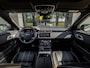 Land Rover Range Rover Velar P250 Turbo AWD R-Dynamic Carbon Edition | Afneembare trekhaak | Panoramisch schuif-/kanteldak | 24 maanden Land Rover Approved garantie