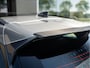 Land Rover Range Rover Velar P250 Turbo AWD R-Dynamic Carbon Edition | Afneembare trekhaak | Panoramisch schuif-/kanteldak | 24 maanden Land Rover Approved garantie
