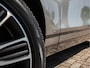 Land Rover Range Rover Velar P250 Turbo AWD R-Dynamic Carbon Edition | Afneembare trekhaak | Panoramisch schuif-/kanteldak | 24 maanden Land Rover Approved garantie