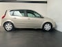 Renault Scenic 2.0-16V Business Line