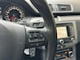 Volkswagen Passat Variant 1.4 TSI Highline Automaat | Navigatiesysteem | Climate control | Cruise control | Verlaagd | Bluetooth telefoonverbinding | Getint glas | 17 inch lichtmetalen velgen | Parkeersensoren voor en achter