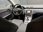 Volkswagen Passat Variant 1.4 TSI Highline Automaat | Navigatiesysteem | Climate control | Cruise control | Verlaagd | Bluetooth telefoonverbinding | Getint glas | 17 inch lichtmetalen velgen | Parkeersensoren voor en achter