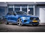 Volvo V60 2.0 T8 Recharge AWD R-Design I Pano-dak I 360° I Harman/Kardan I Stoelkoelling I Trekhaak I Dealer-onderhouden