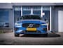 Volvo V60 2.0 T8 Recharge AWD R-Design I Pano-dak I 360° I Harman/Kardan I Stoelkoelling I Trekhaak I Dealer-onderhouden